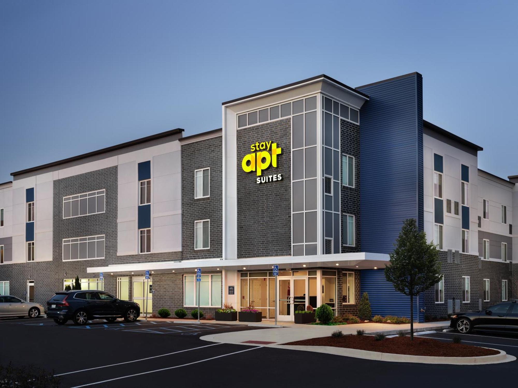 Stayapt Suites Columbus-Fort Benning Exterior photo